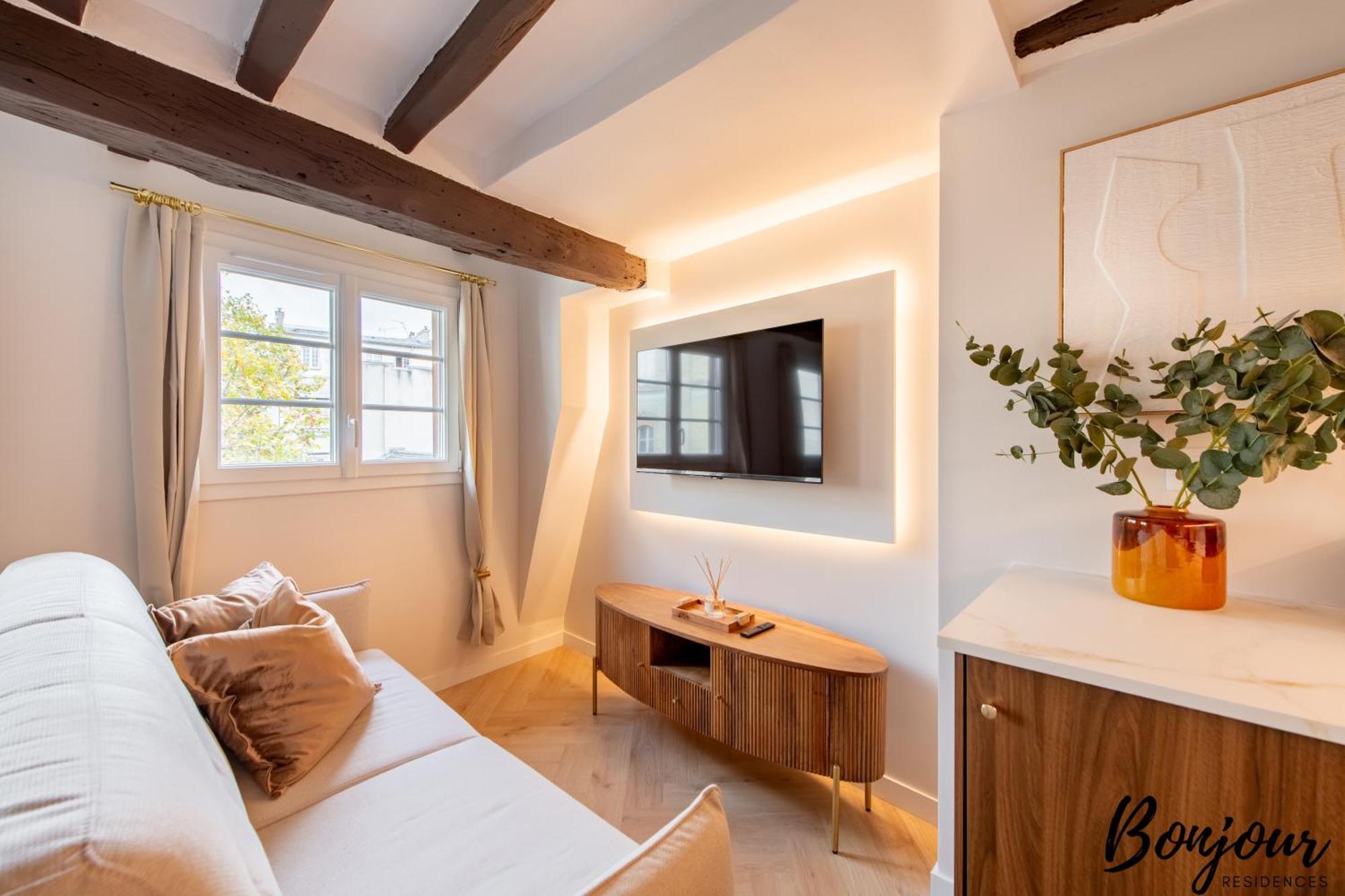 Super - Marais Designer One-bedroom - Free Parking Apartment *