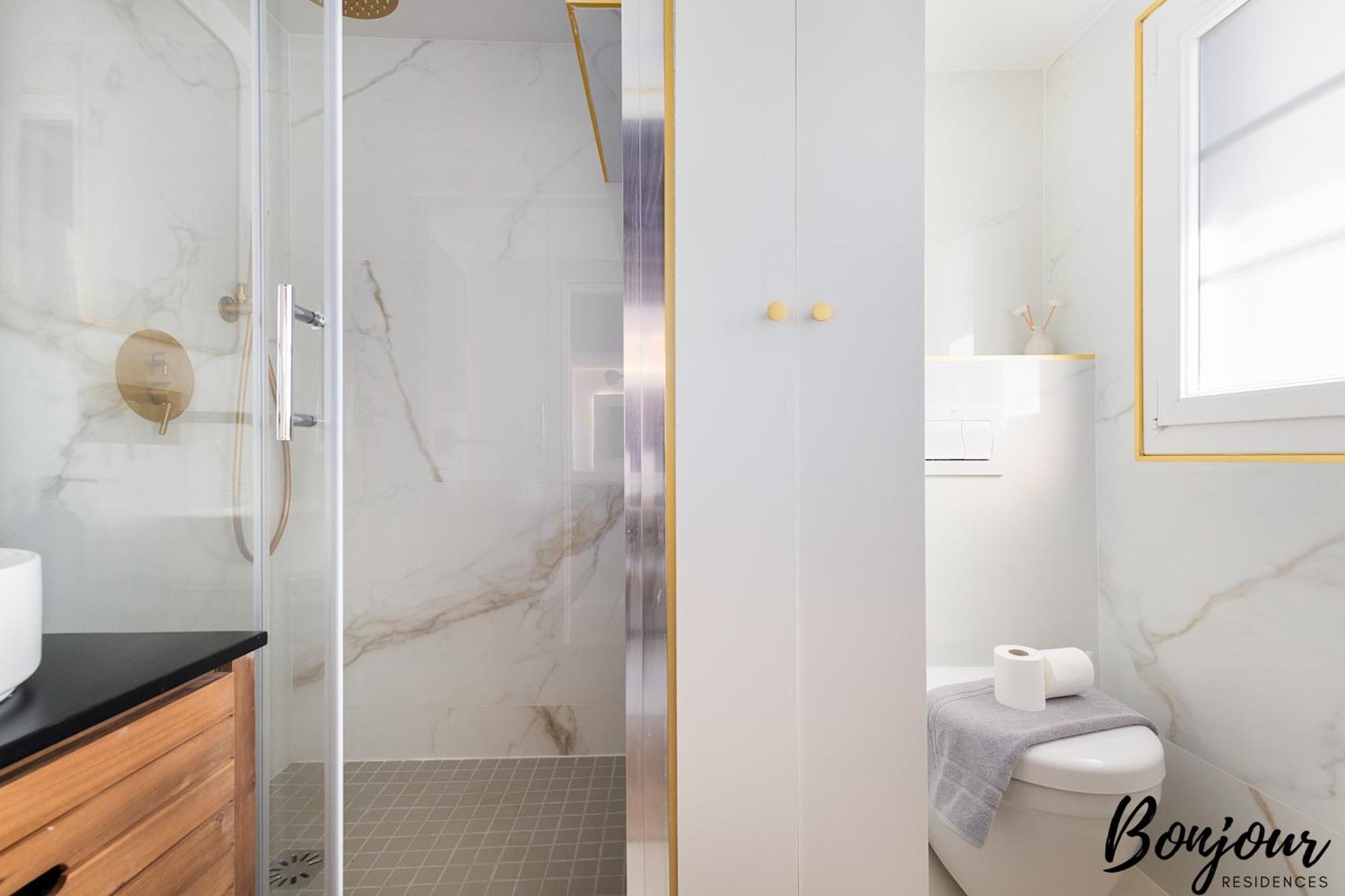Super - Marais Designer One-bedroom - Free Parking *