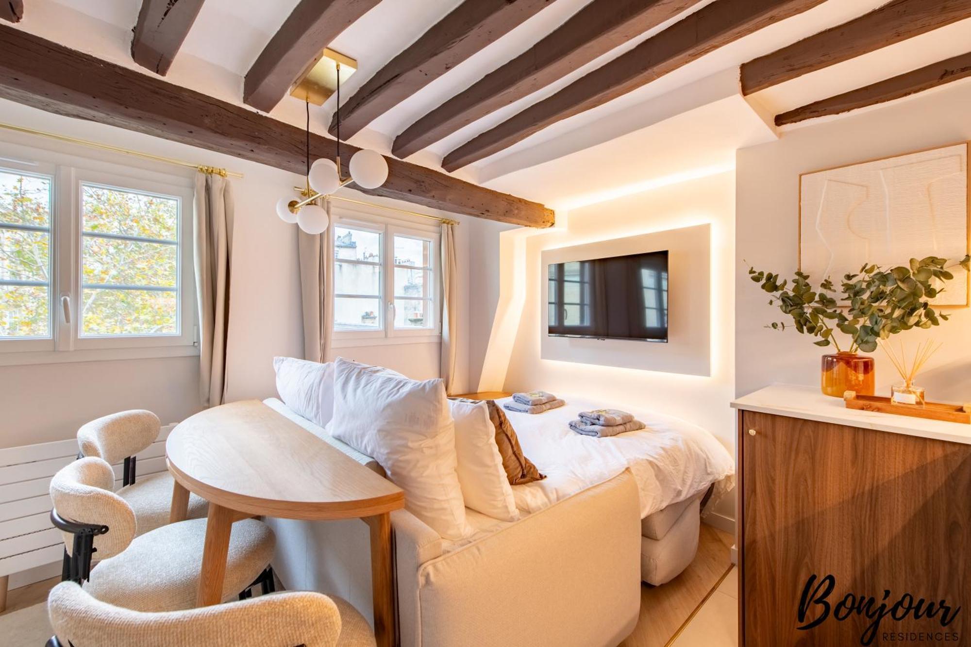 Super - Marais Designer One-bedroom - Free Parking