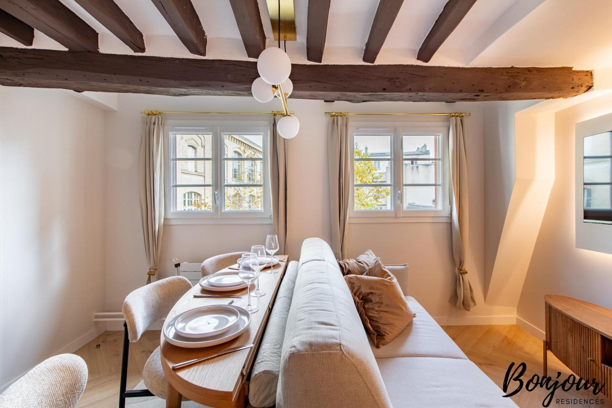 Super - Marais Designer One-bedroom - Free Parking Appartement *